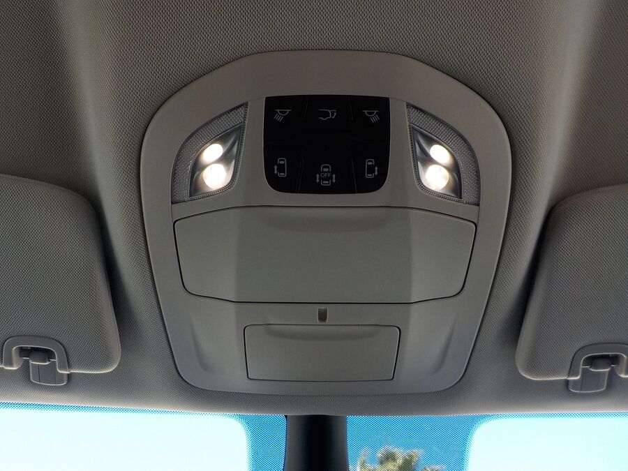 2023 Chrysler Voyager LX - Photo 34