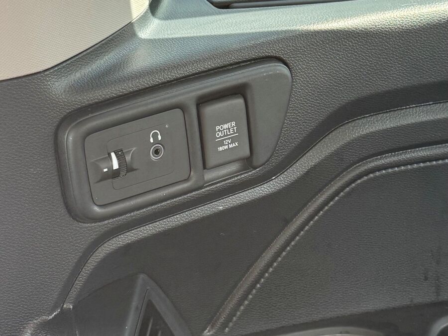 2022 Honda Odyssey Touring - Photo 16
