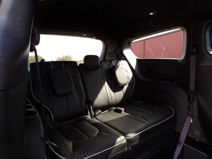 2026 Chrysler Pacifica Limited - Photo 13