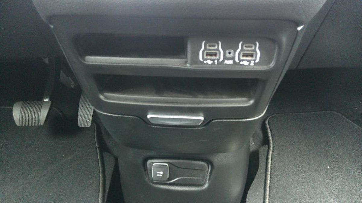 2025 Chrysler Pacifica Select - Photo 12