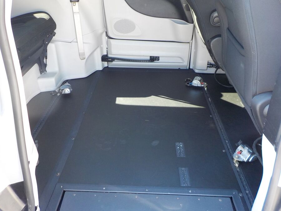 2023 Chrysler Voyager LX - Photo 38