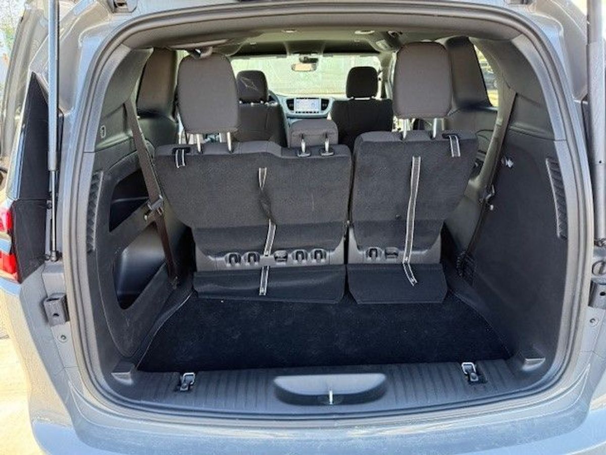 2024 Chrysler Pacifica Touring L - Photo 19
