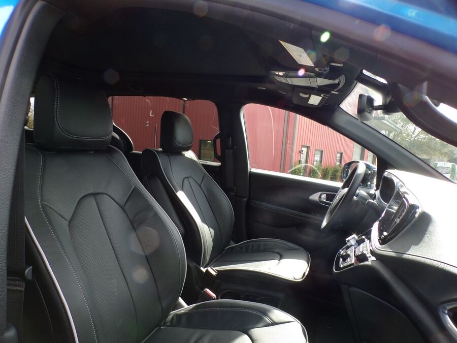 2026 Chrysler Pacifica Limited - Photo 14