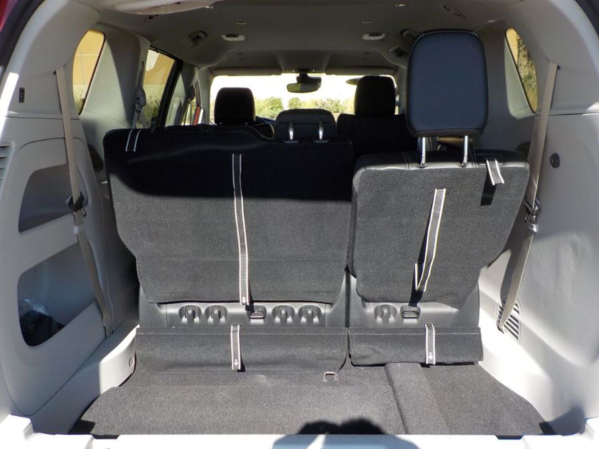 2024 Chrysler Pacifica Touring L - Photo 19