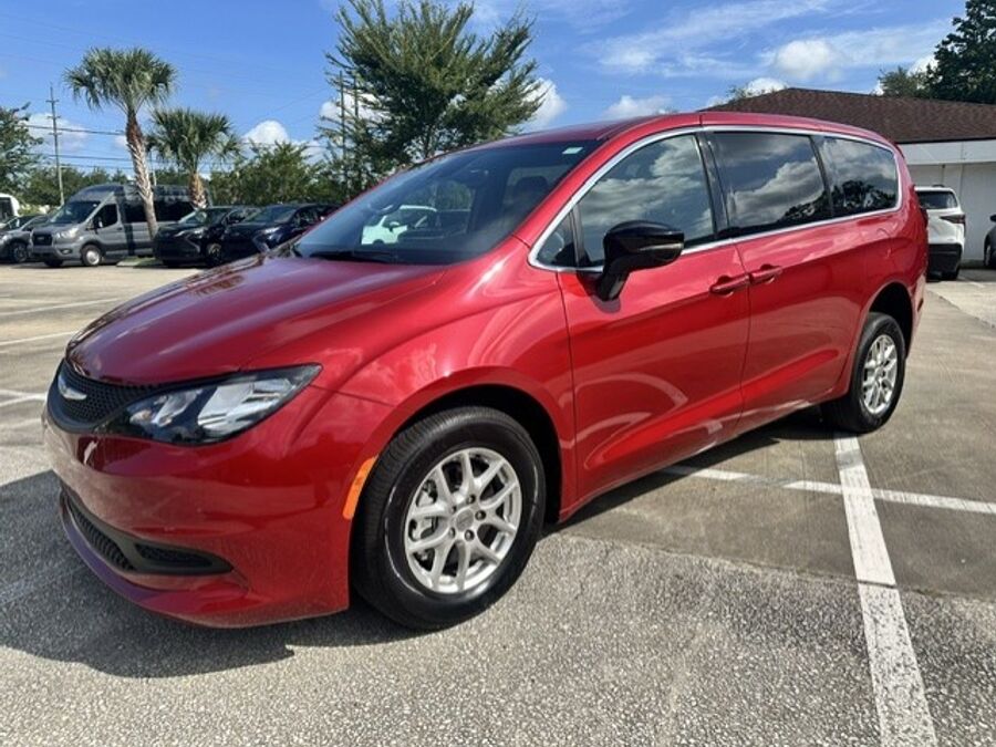 2025 Chrysler Voyager