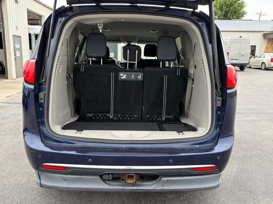 2020 Chrysler Pacifica Touring L Plus - Photo 10