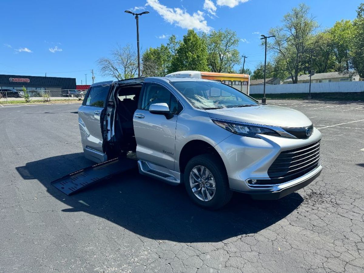 2024 Toyota Sienna