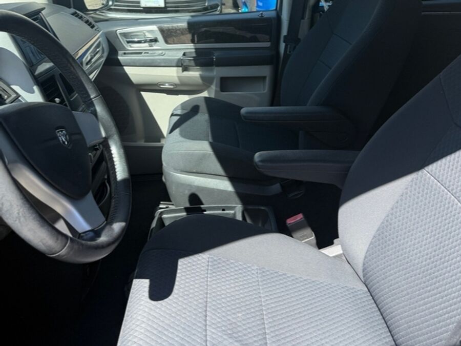 2010 Dodge Grand Caravan SXT - Photo 15