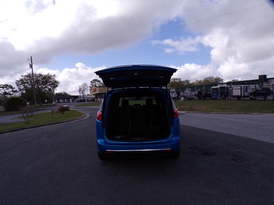 2026 Chrysler Pacifica Limited - Photo 7