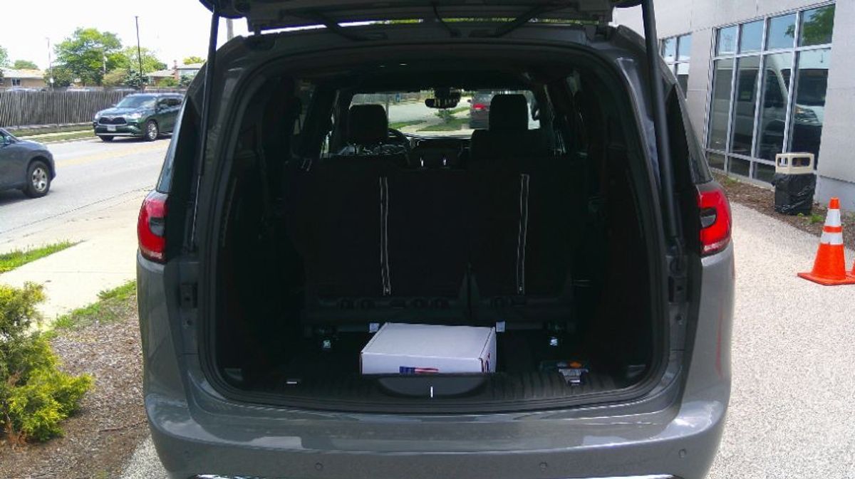 2025 Chrysler Pacifica Select - Photo 20