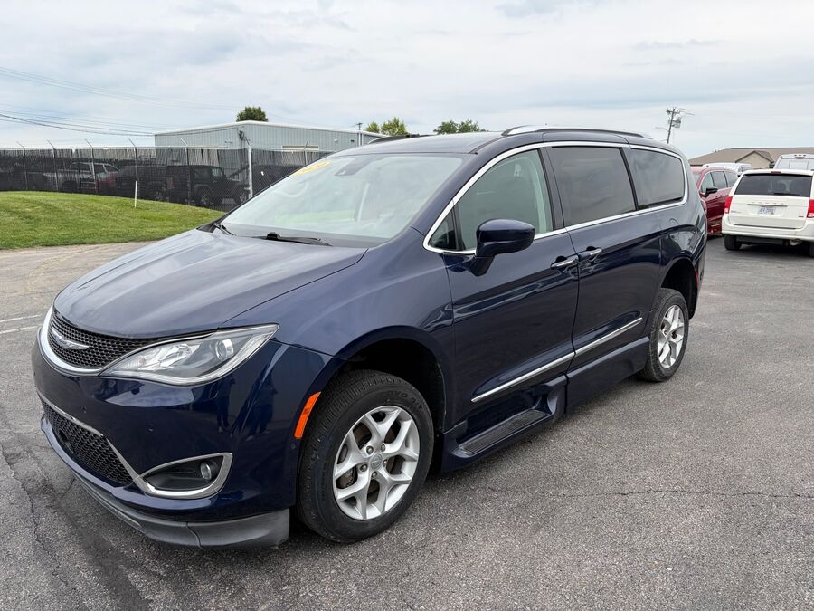 2020 Chrysler Pacifica Touring L Plus - Photo 6