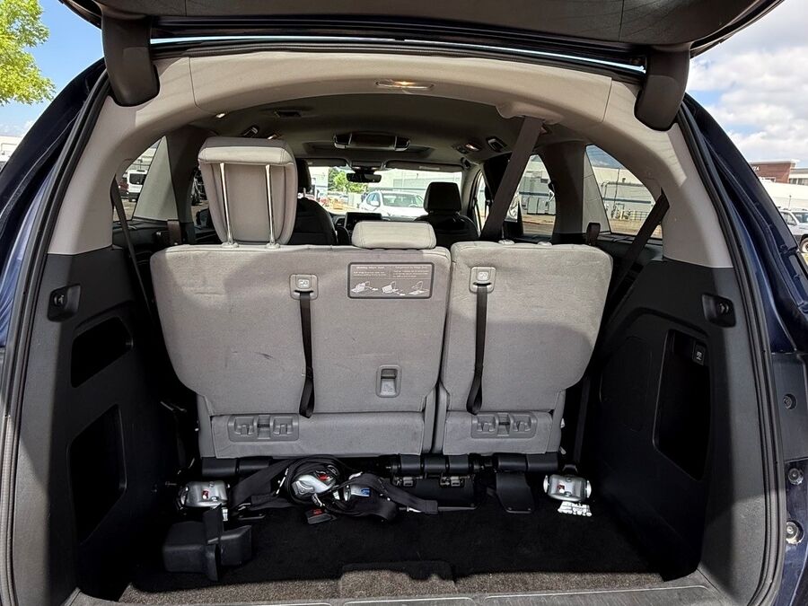 2022 Honda Odyssey Touring - Photo 19