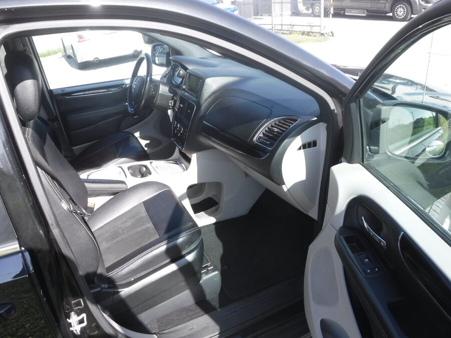 2019 Dodge Grand Caravan SXT - Photo 17