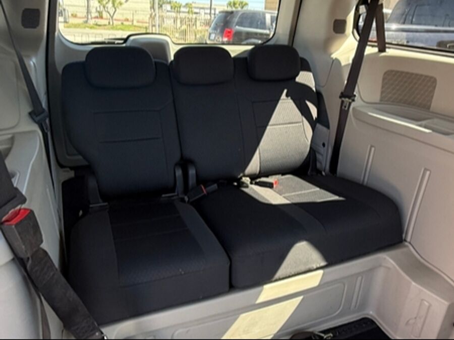 2010 Dodge Grand Caravan SXT - Photo 13