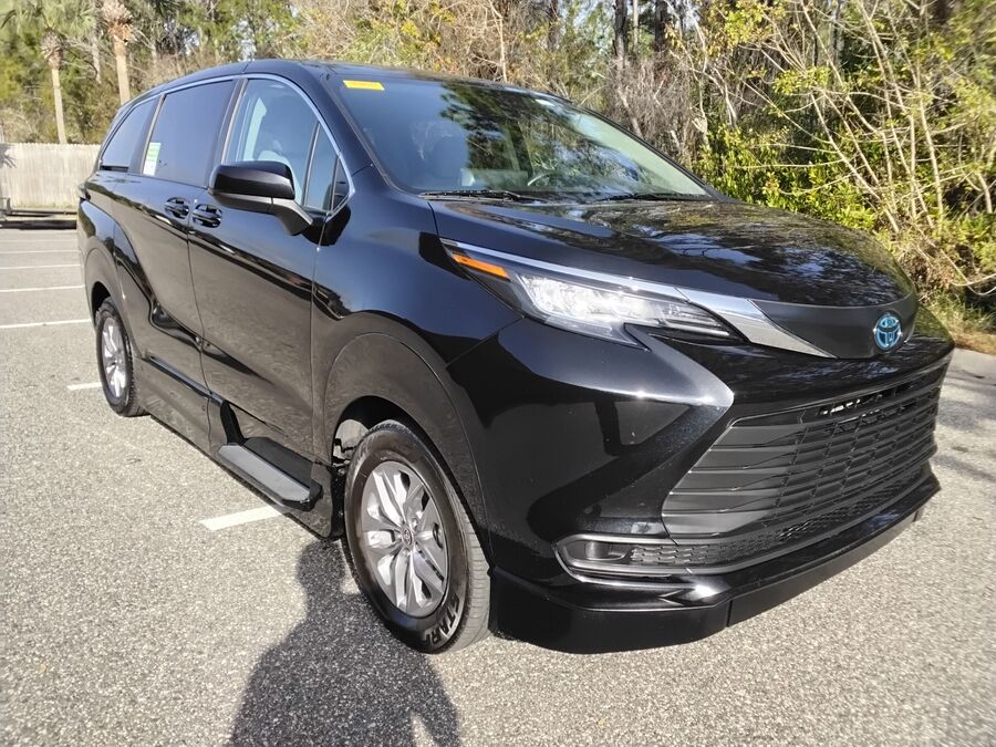 2023 Toyota Sienna