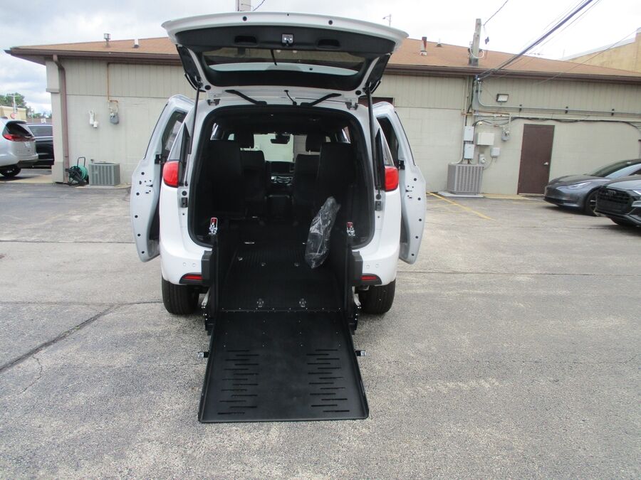 2026 Chrysler Voyager