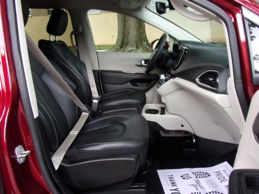 2022 Chrysler Pacifica Touring L - Photo 15