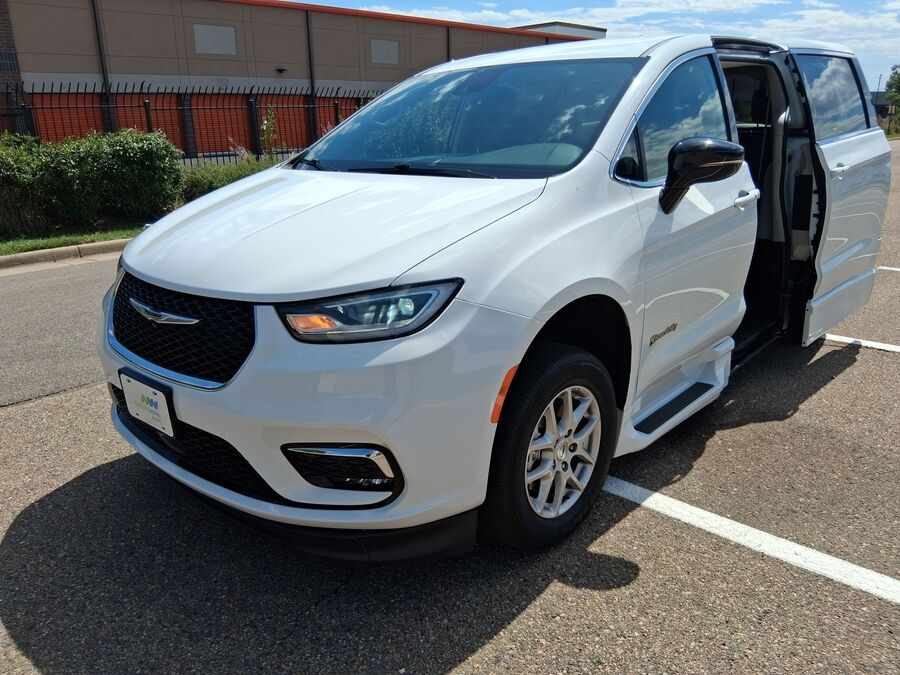 2024 Chrysler Pacifica