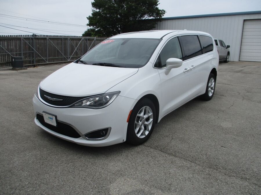 2018 Chrysler Pacifica Touring Plus - Photo 6