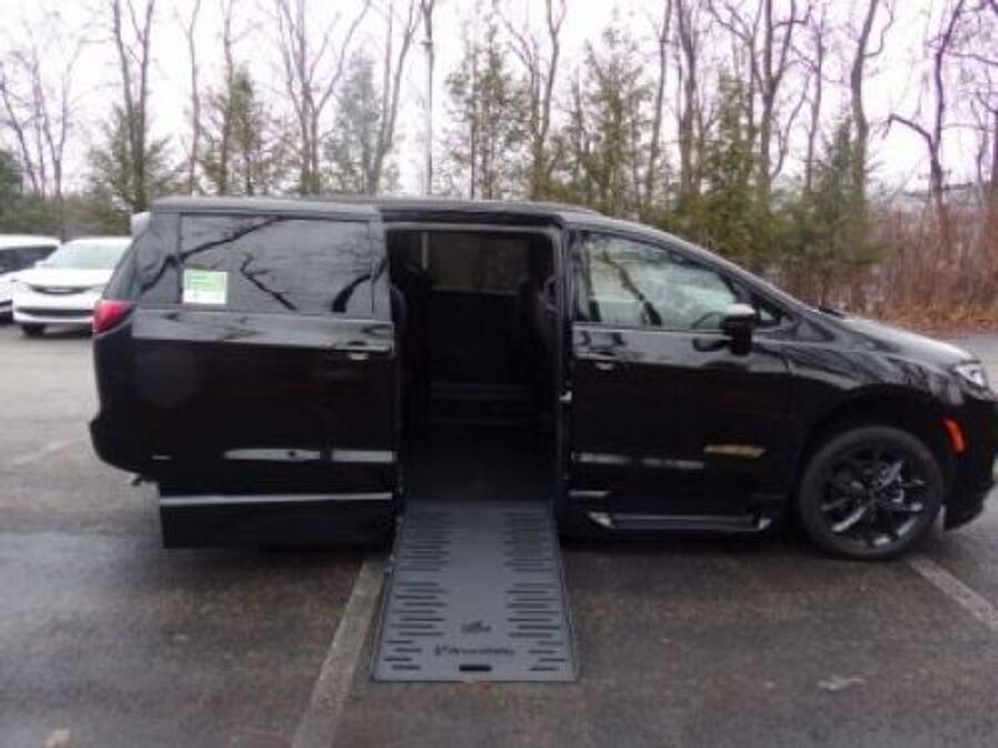 2022 Chrysler Pacifica