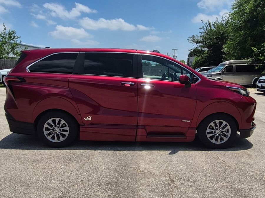 2021 Toyota Sienna 6