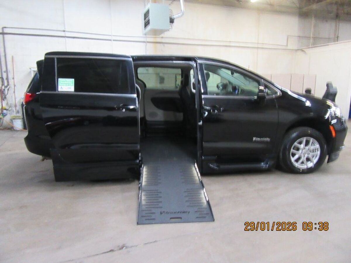 2024 Chrysler Pacifica