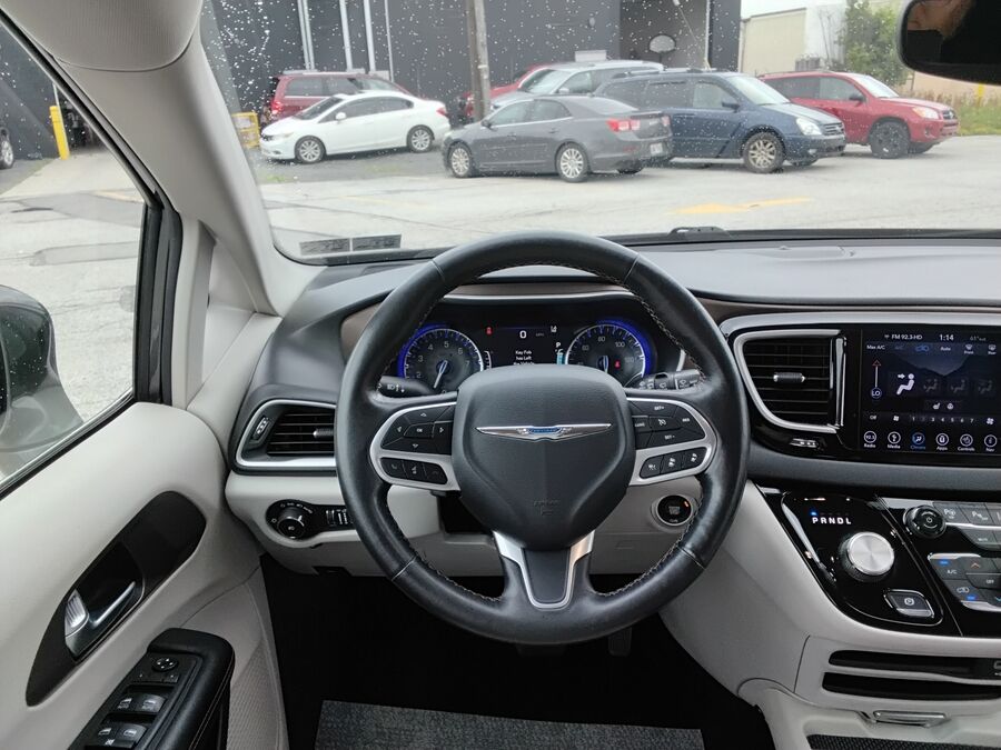 2019 Chrysler Pacifica Touring L - Photo 17