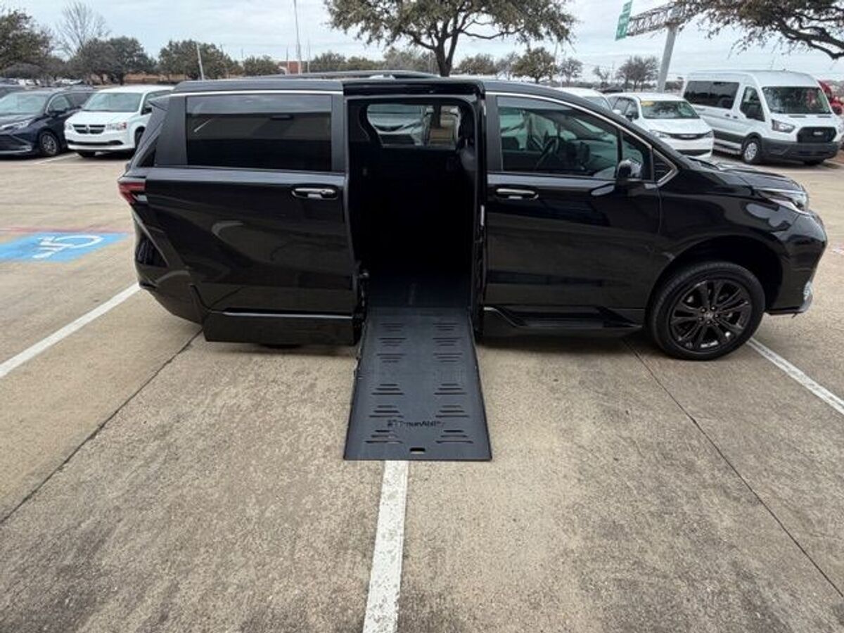 2024 Toyota Sienna