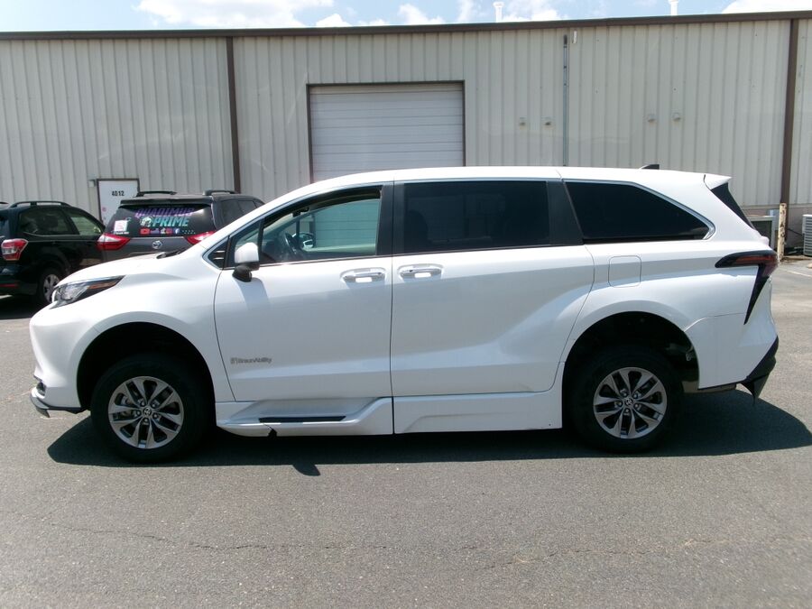 2023 Toyota Sienna