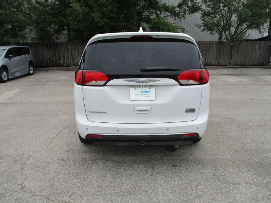 2018 Chrysler Pacifica Touring Plus - Photo 8