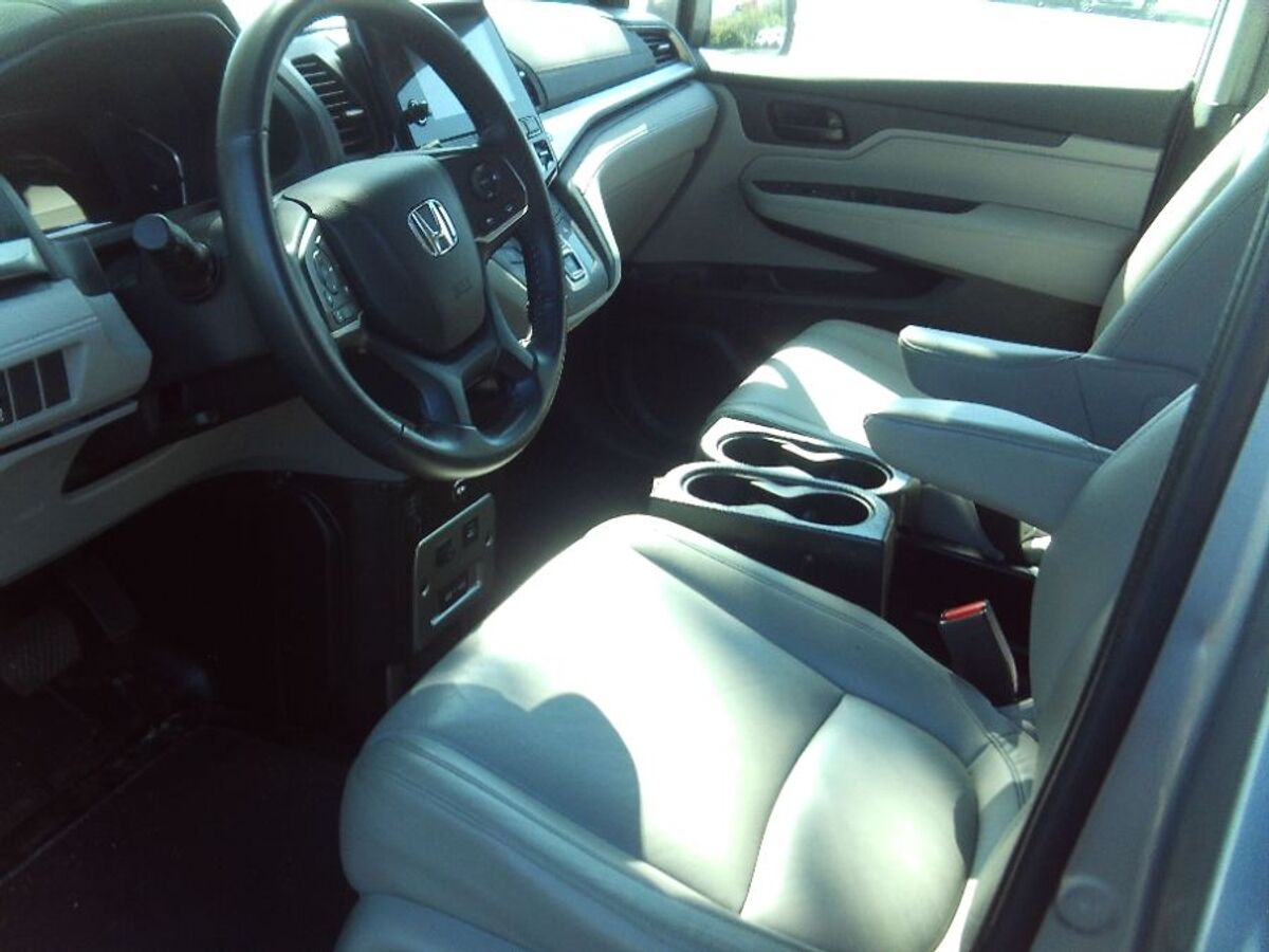 2023 Honda Odyssey EX-L - Photo 14