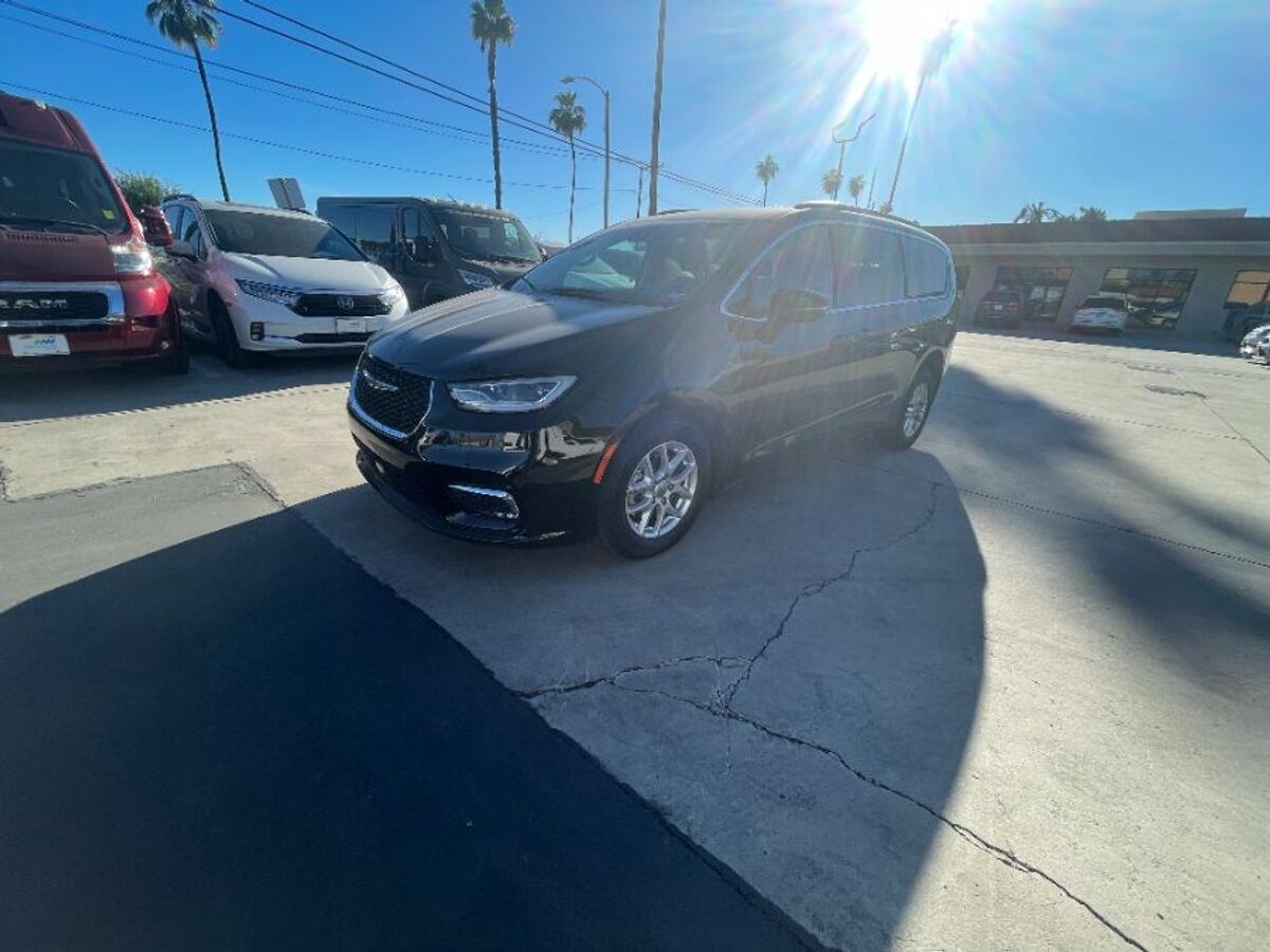 2022 Chrysler Pacifica Touring L - Photo 14