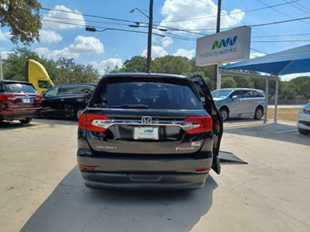 2019 Honda Odyssey EX-L - Photo 8