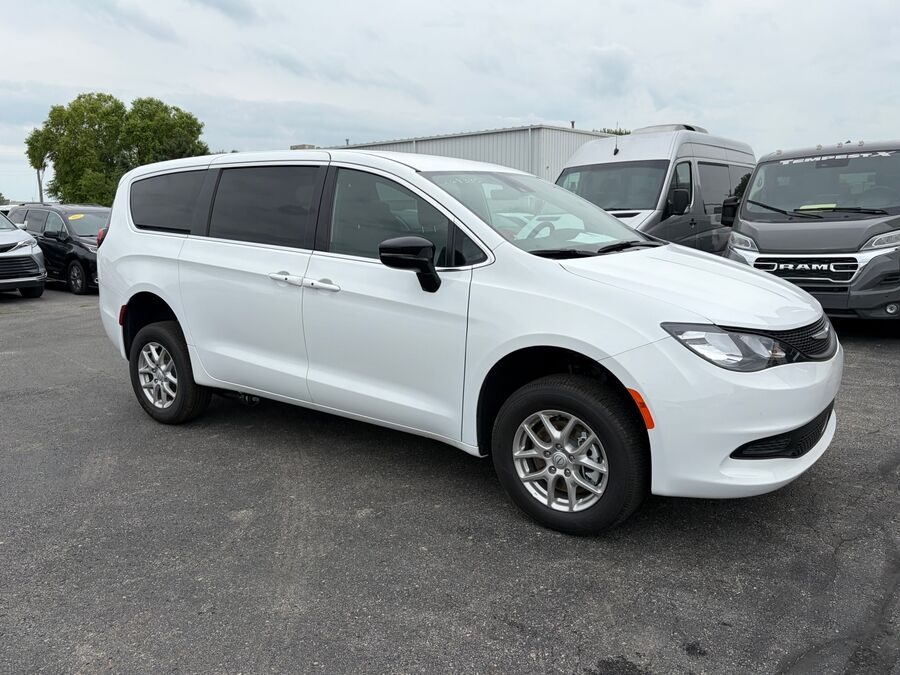 2026 Chrysler Voyager