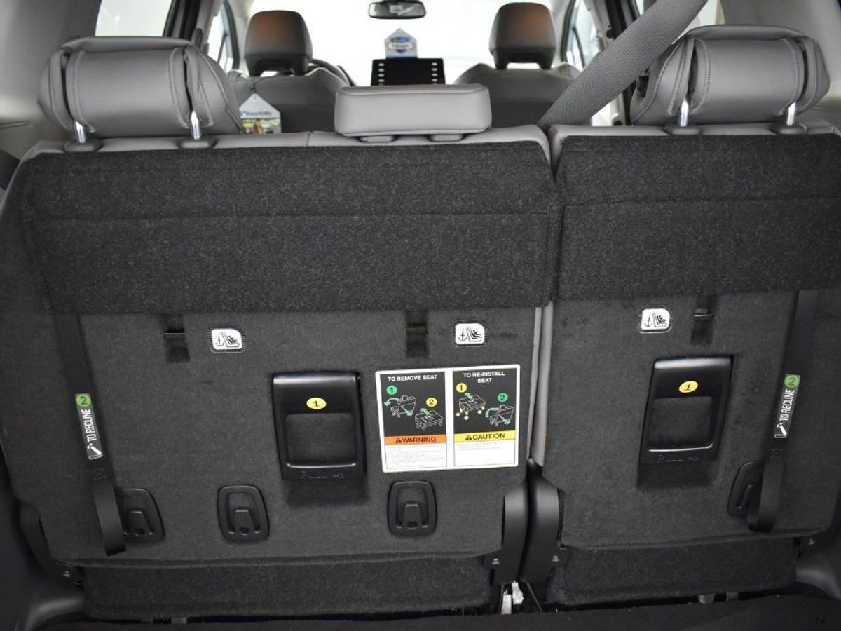 2023 Toyota Sienna 7