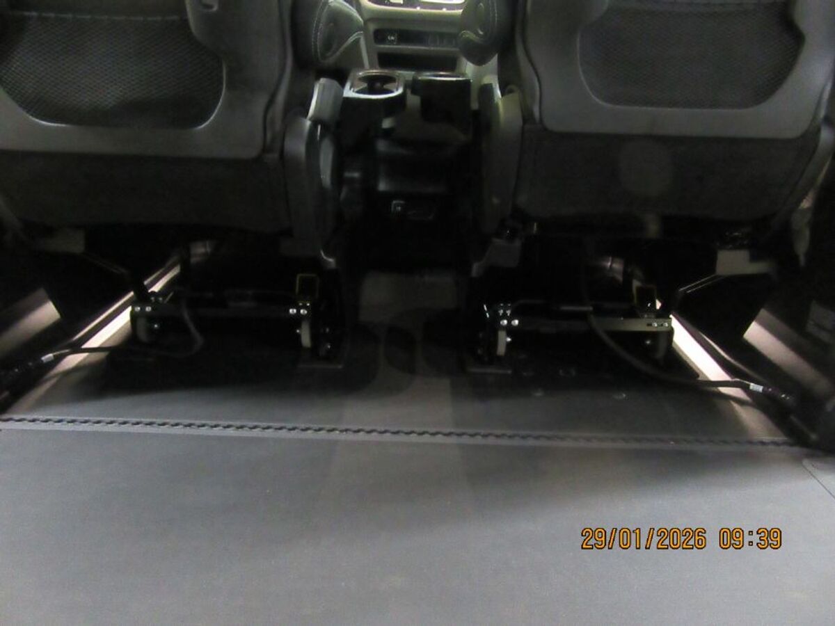 2024 Chrysler Pacifica Touring L - Photo 20