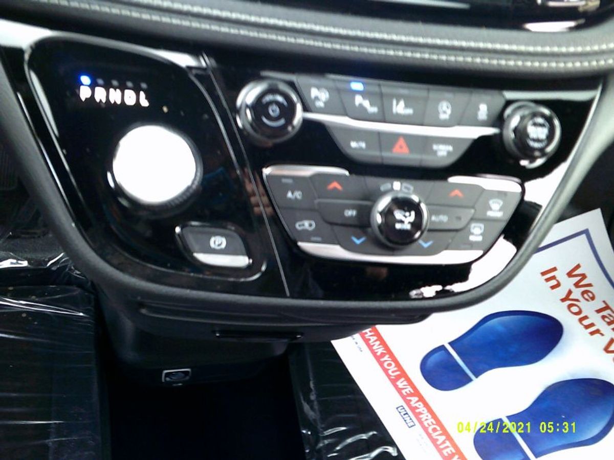 2024 Chrysler Pacifica Touring L - Photo 14