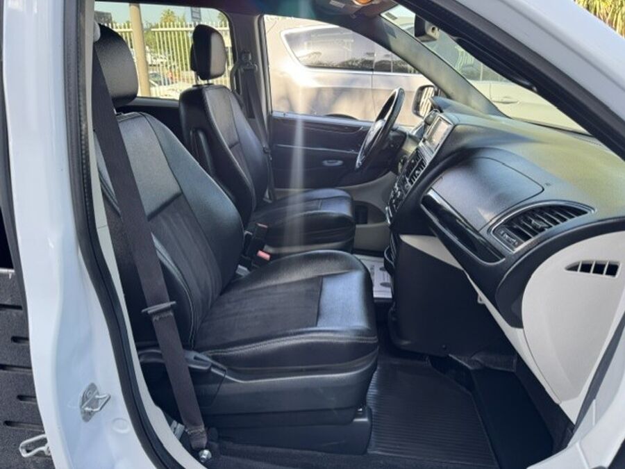 2019 Dodge Grand Caravan SXT - Photo 8