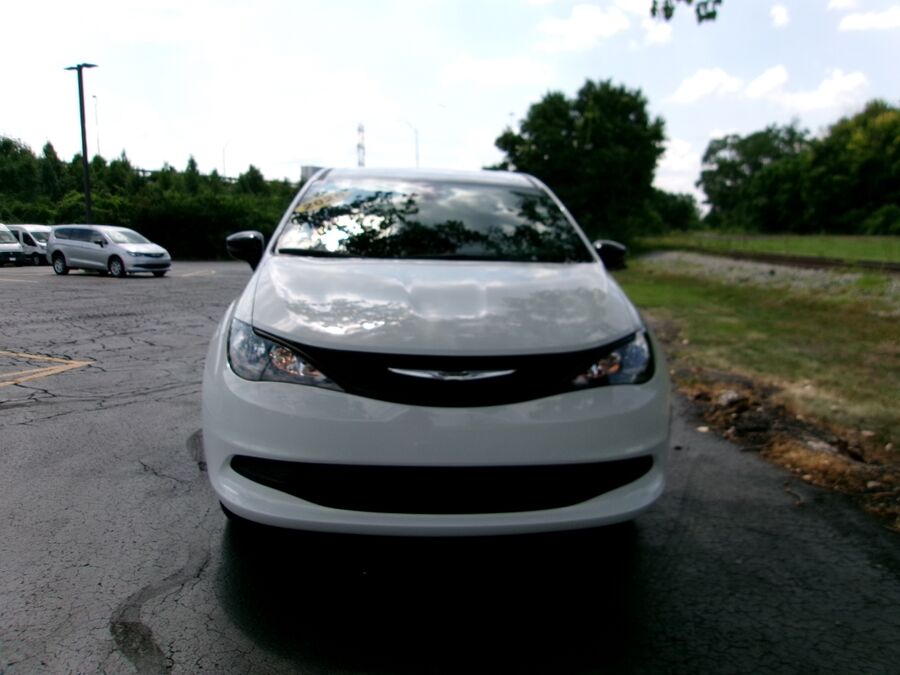 2026 Chrysler Voyager
