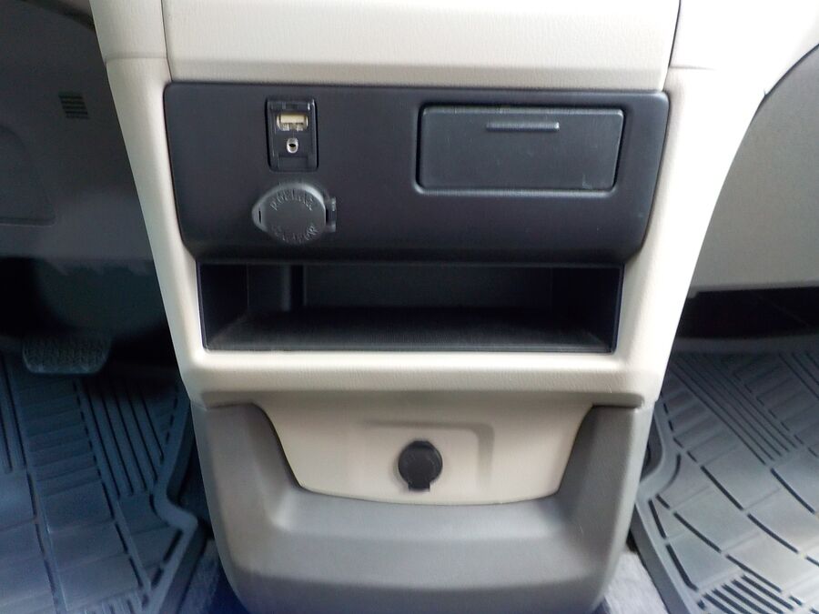 2017 Toyota Sienna LE - Photo 13