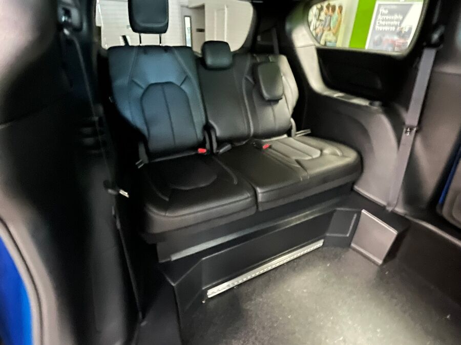 2027 Chrysler Pacifica Select - Photo 9