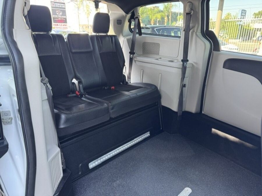 2019 Dodge Grand Caravan SXT - Photo 11
