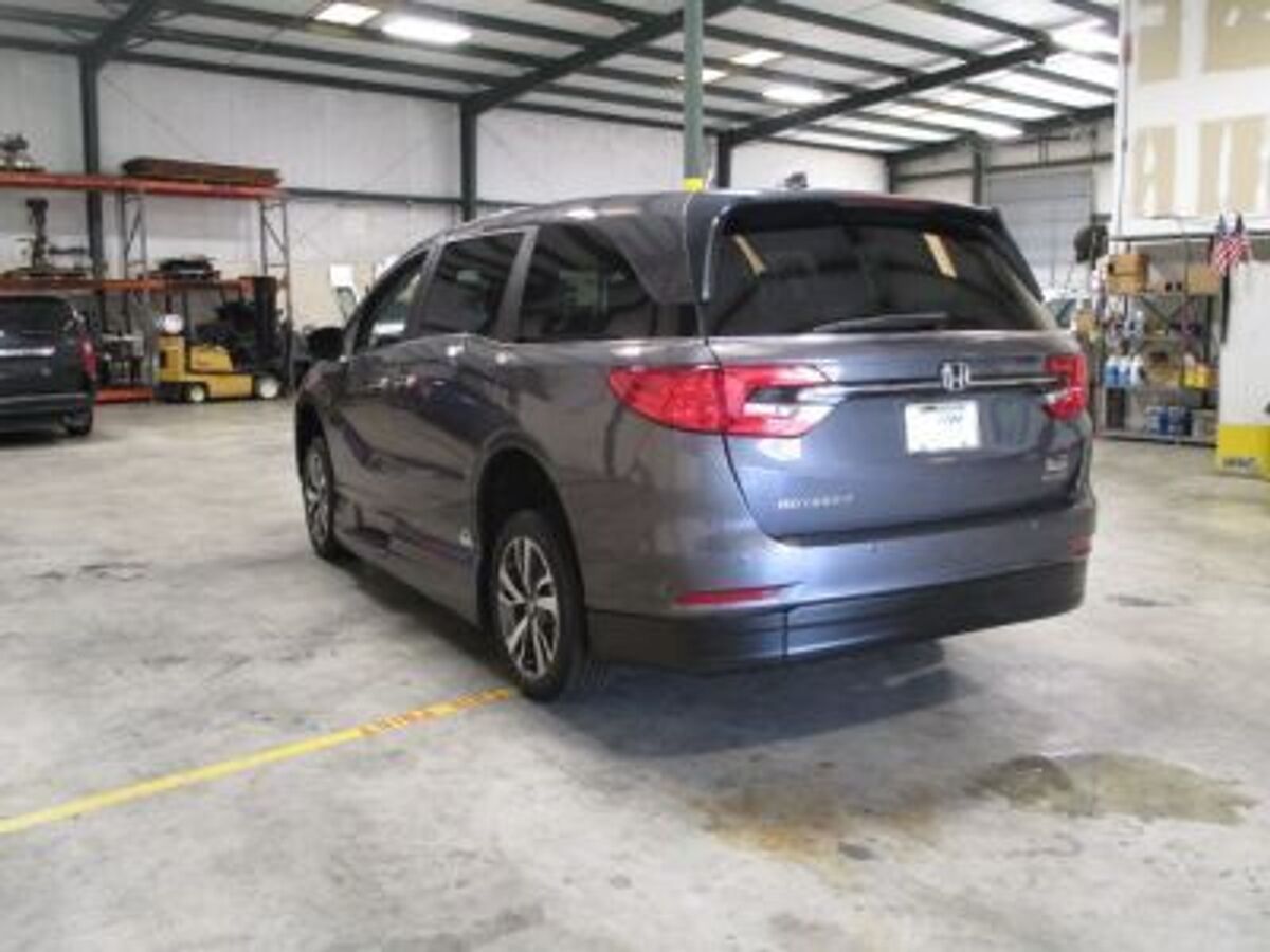 2021 Honda Odyssey Touring - Photo 11