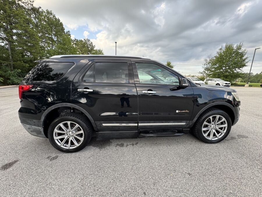 2016 Ford Explorer Limited - Photo 12