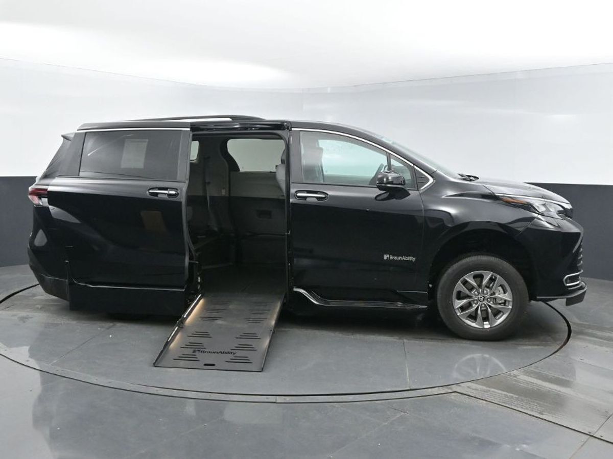 2024 Toyota Sienna