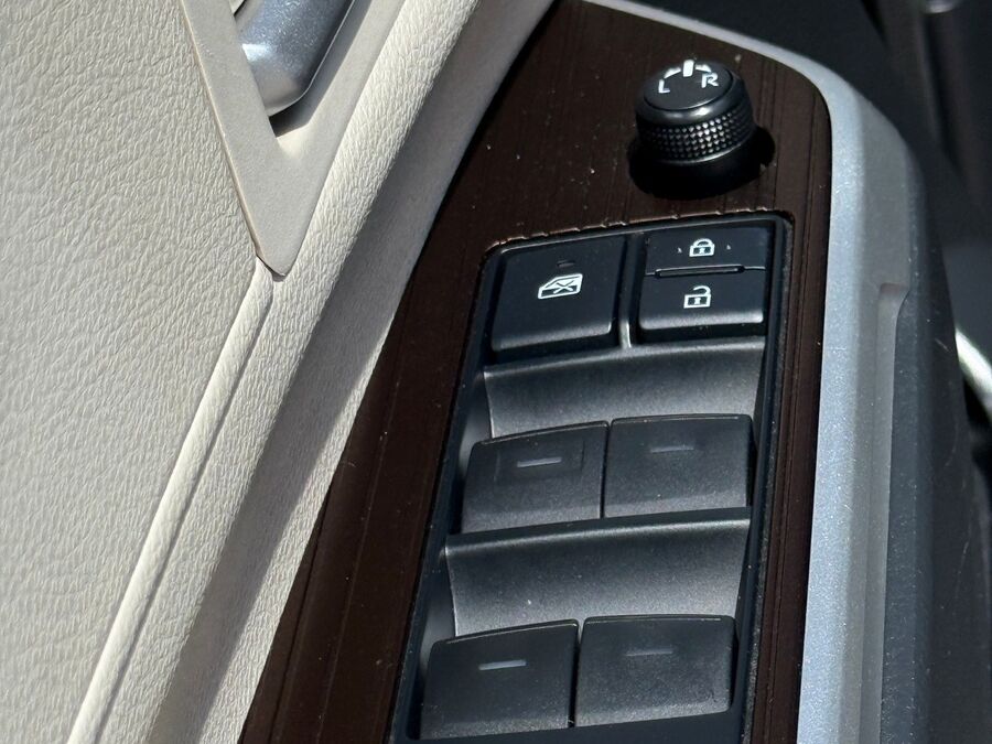 2021 Toyota Sienna XLE - Photo 23