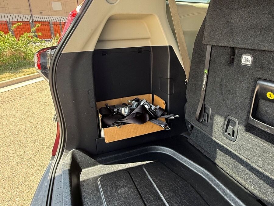 2021 Toyota Sienna XLE - Photo 20