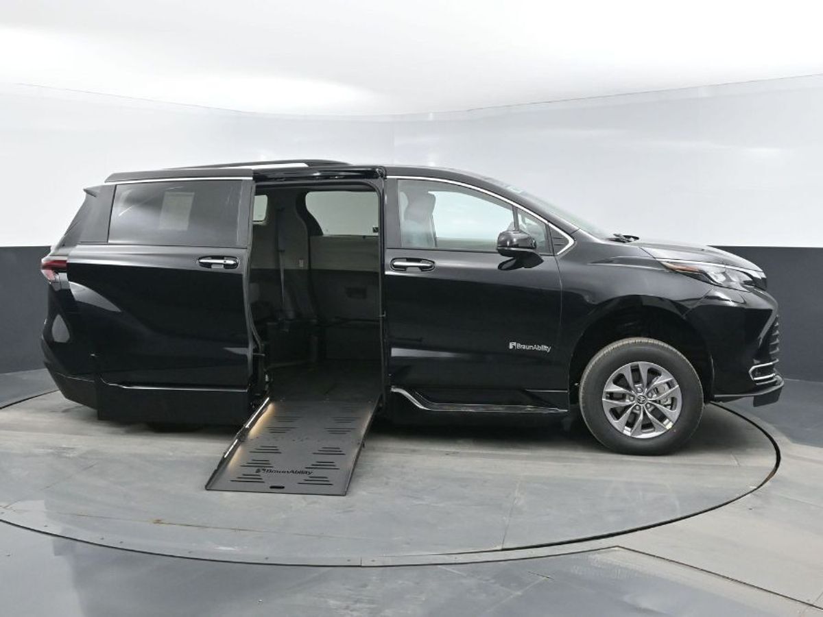 2024 Toyota Sienna