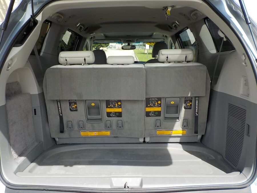 2013 Toyota Sienna XLE - Photo 20