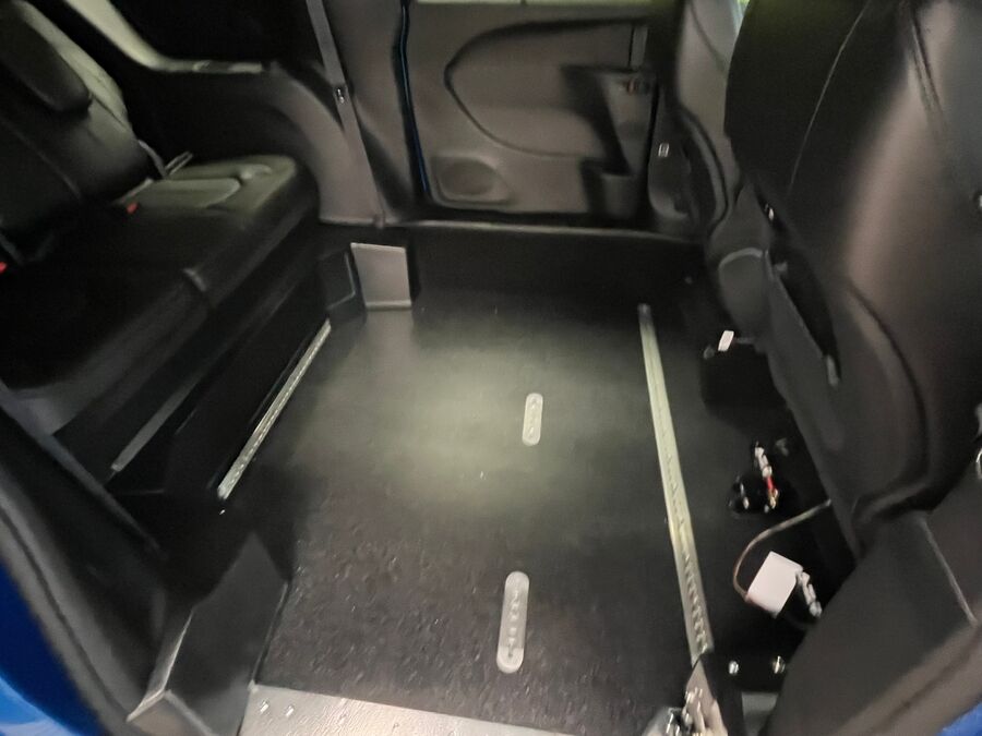 2027 Chrysler Pacifica Select - Photo 10